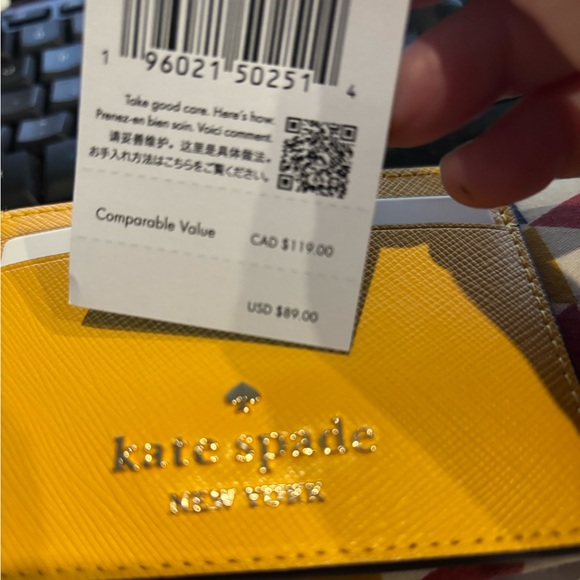 Handbags - NWT $89 Retail Kate Spade cardholder wallet